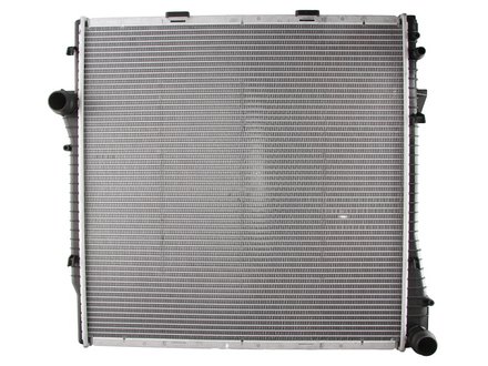 60787A NISSENS Радиатор системы охлаждения BMW: X5 (E53) 3.0 D/4.4 I/4.6 IS/4.8 IS 00-
