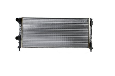 61765 NISSENS Радиатор охлаждения двигателя Fiat Doblo 1.3/1.9 JTD 01- 700x306x26mm
